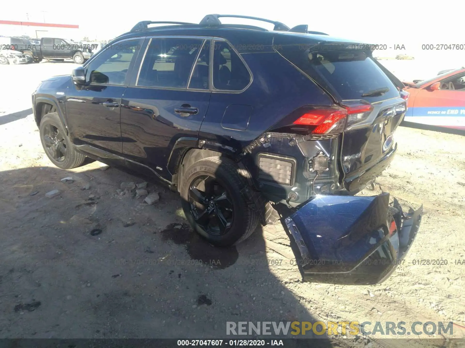 3 Photograph of a damaged car JTMEWRFV0KJ016904 TOYOTA RAV4 2019