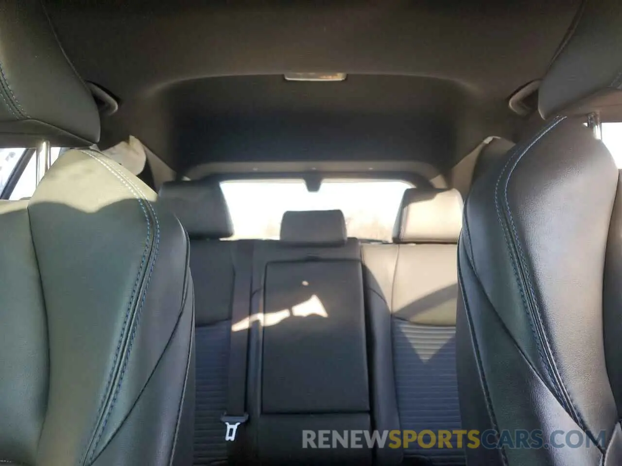 10 Photograph of a damaged car JTMEWRFV1KJ023859 TOYOTA RAV4 2019