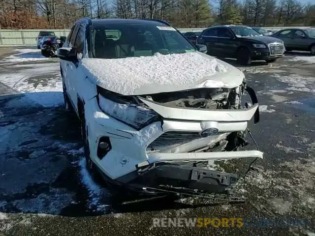 12 Photograph of a damaged car JTMEWRFV1KJ023859 TOYOTA RAV4 2019