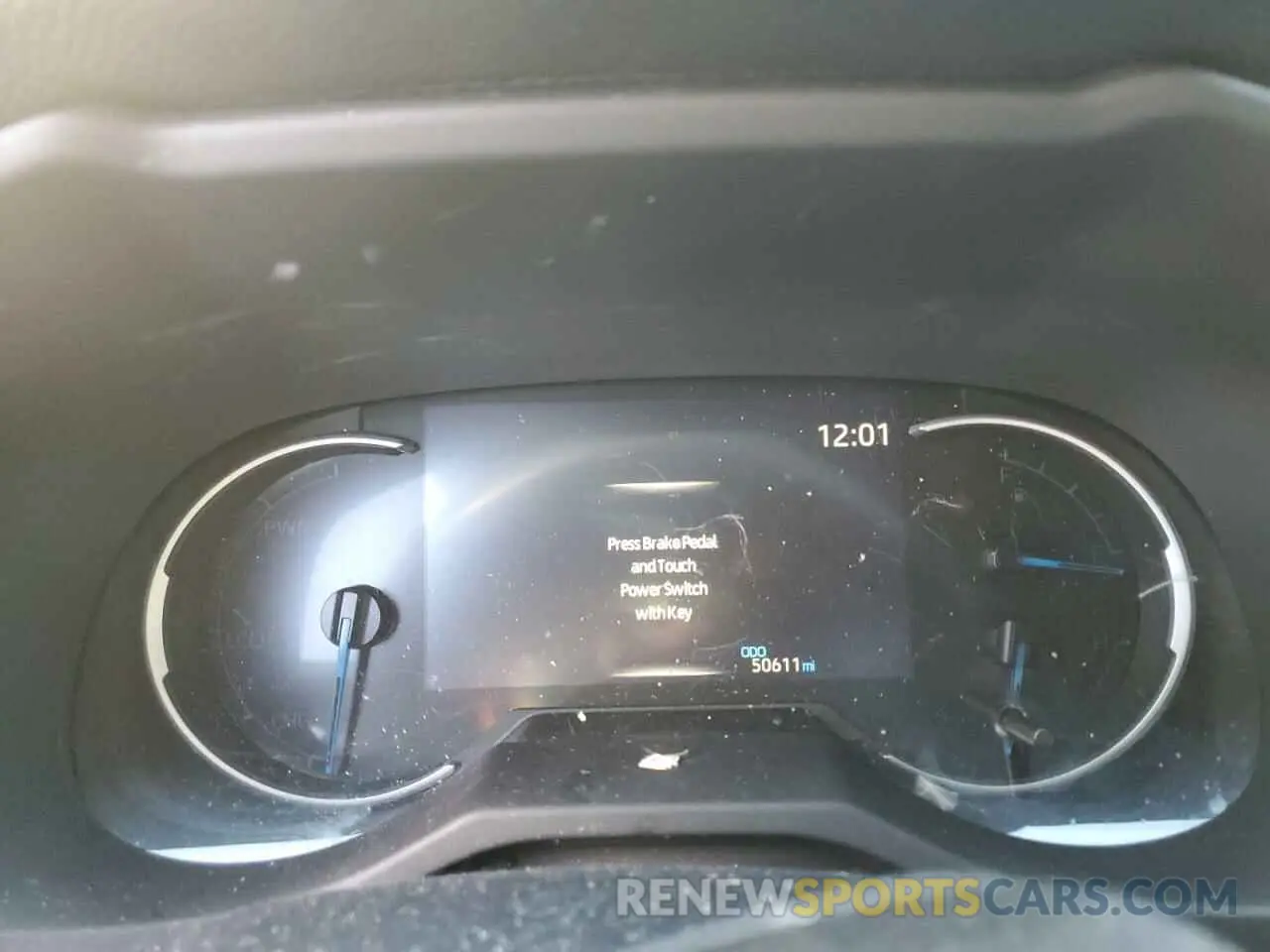 9 Photograph of a damaged car JTMEWRFV1KJ023859 TOYOTA RAV4 2019