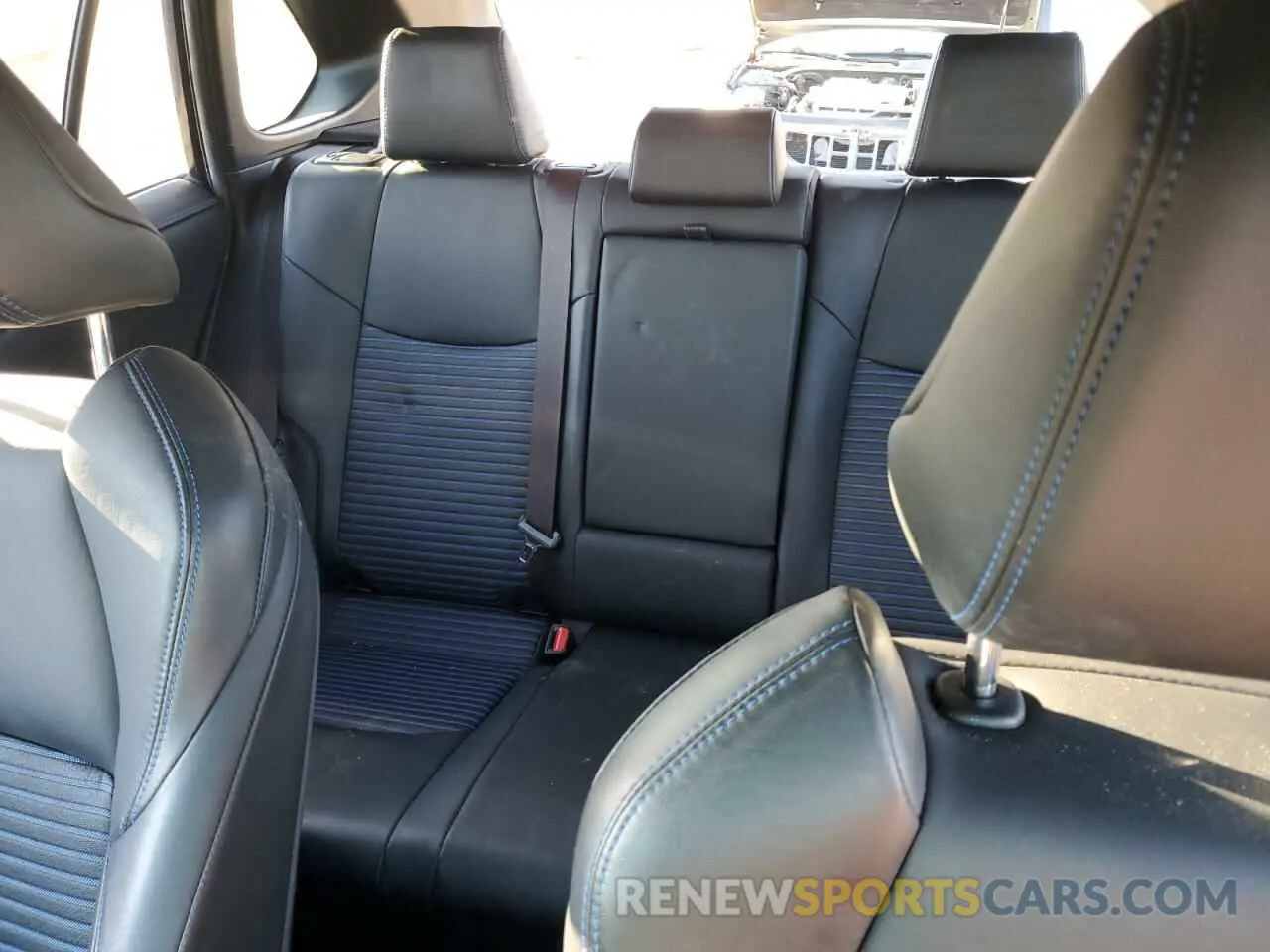10 Фотография поврежденного автомобиля JTMEWRFV3KD517316 TOYOTA RAV4 2019