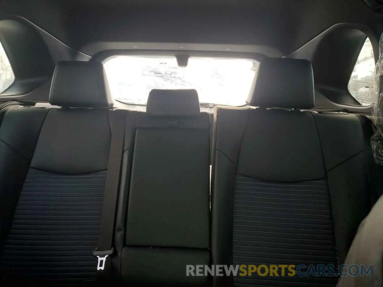 10 Фотография поврежденного автомобиля JTMEWRFV3KJ018971 TOYOTA RAV4 2019