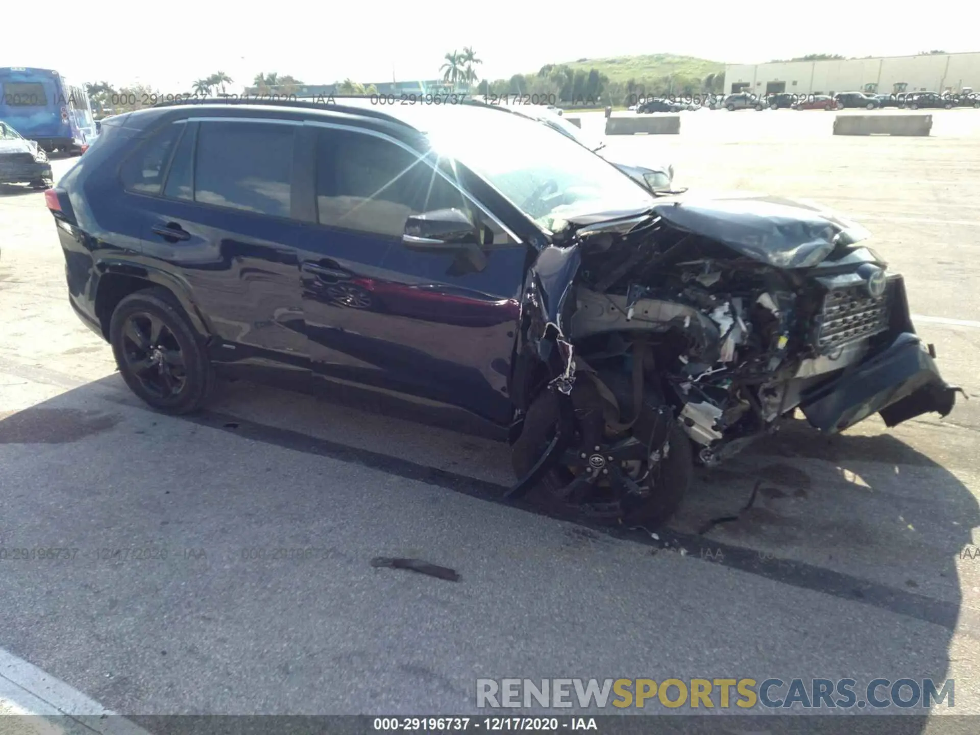 1 Photograph of a damaged car JTMEWRFV4KJ021183 TOYOTA RAV4 2019