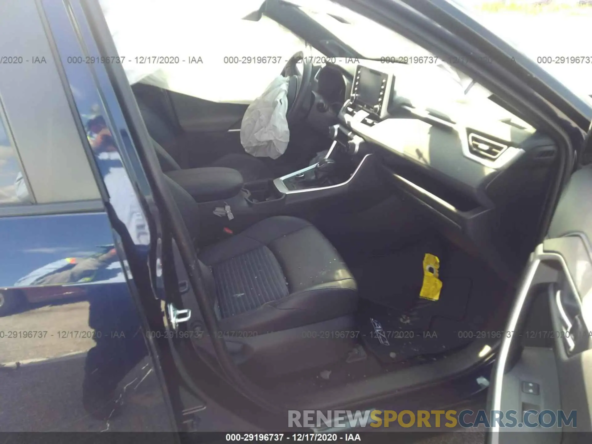 5 Photograph of a damaged car JTMEWRFV4KJ021183 TOYOTA RAV4 2019