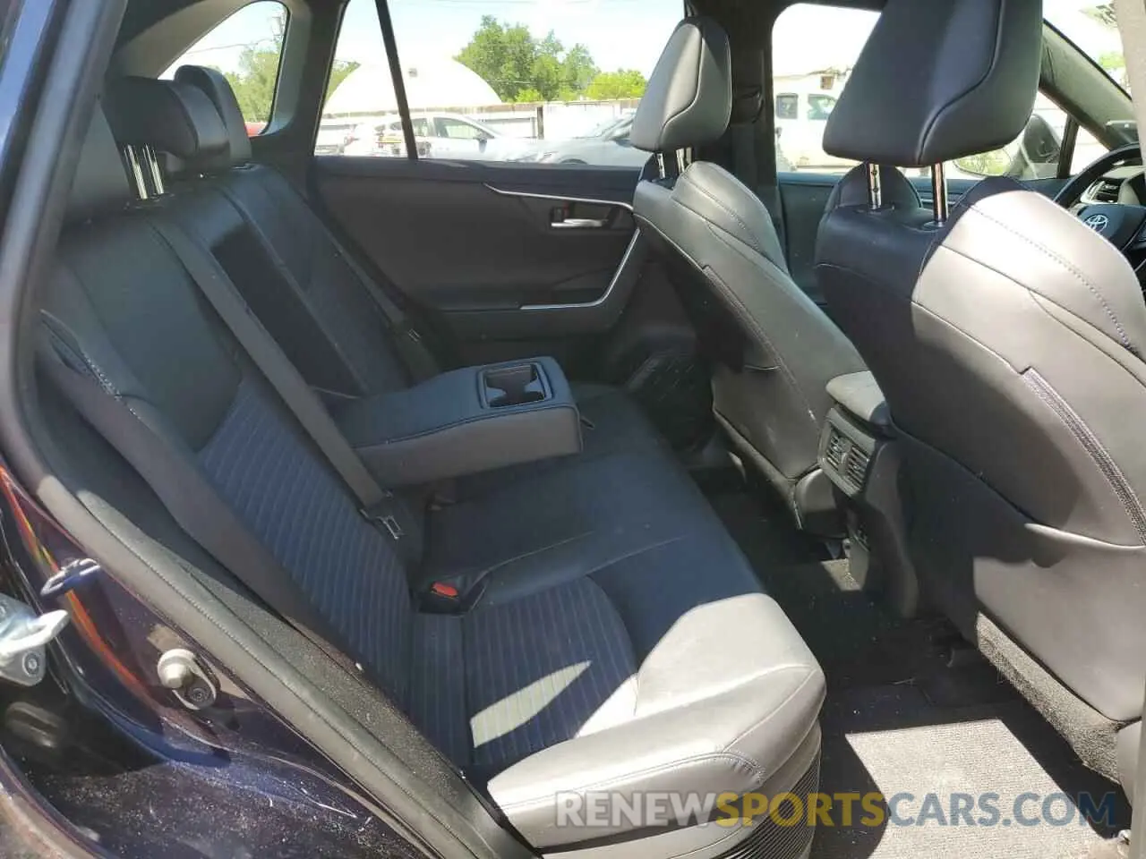 11 Фотография поврежденного автомобиля JTMEWRFV5KD514272 TOYOTA RAV4 2019