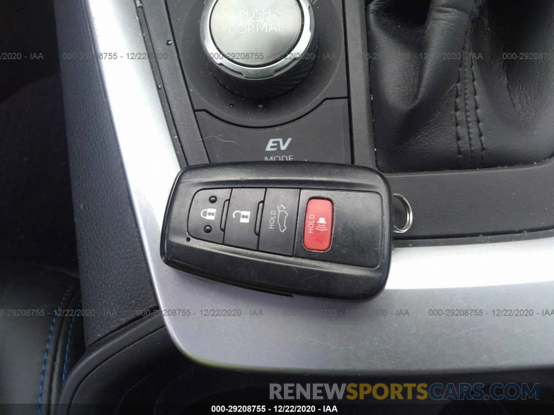 11 Photograph of a damaged car JTMEWRFV5KJ001637 TOYOTA RAV4 2019