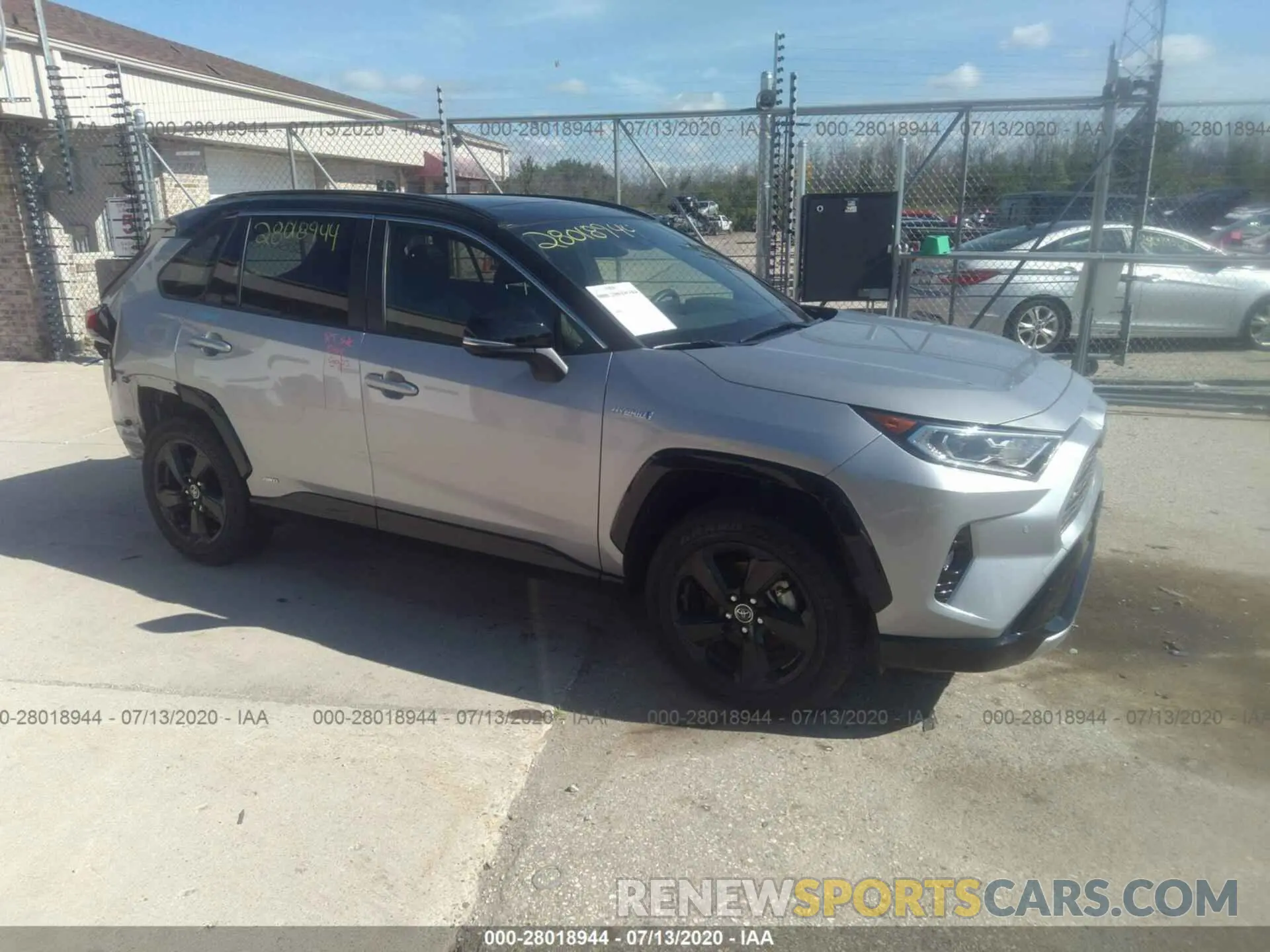 1 Photograph of a damaged car JTMEWRFV6KD509629 TOYOTA RAV4 2019