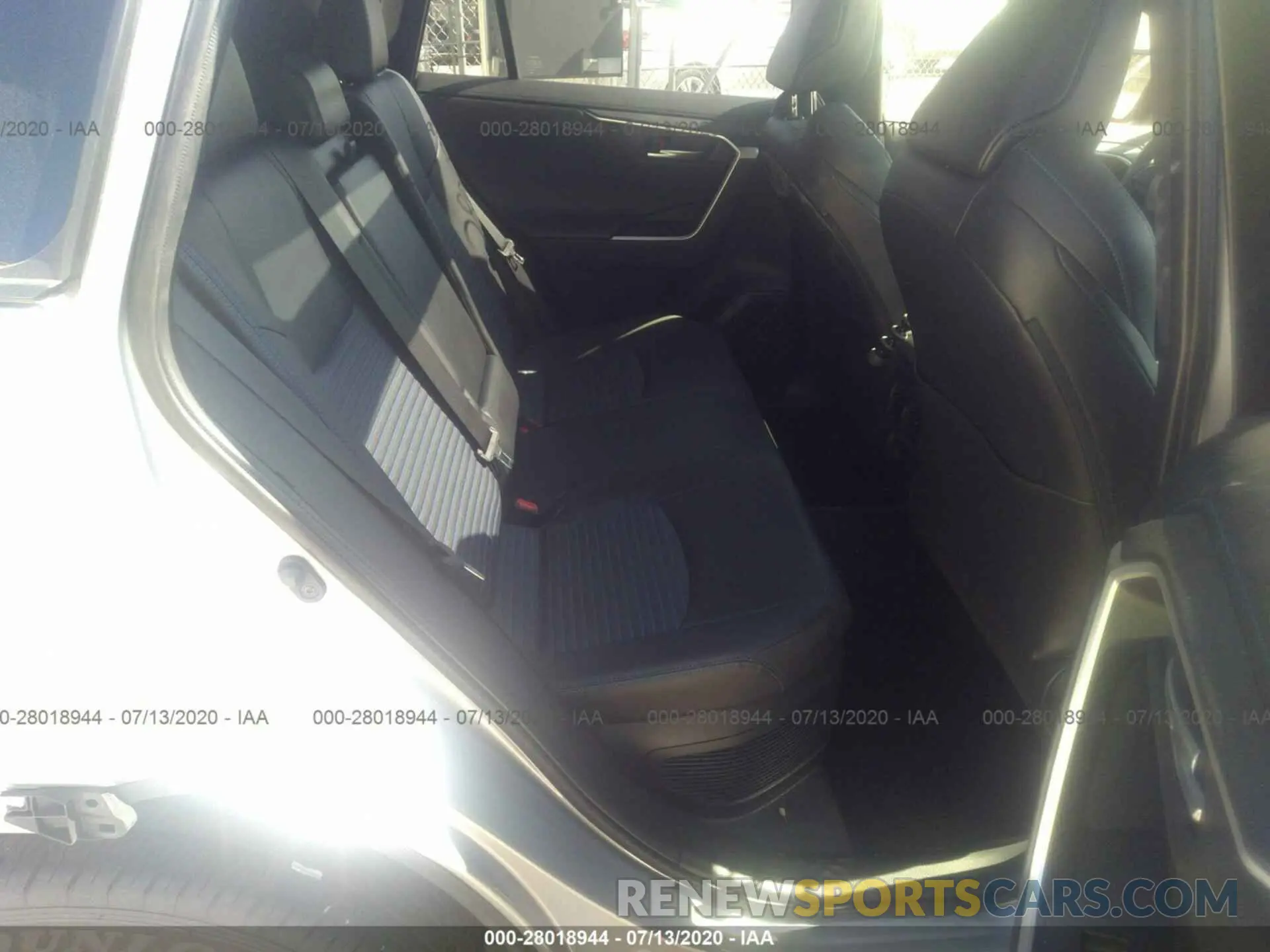 8 Photograph of a damaged car JTMEWRFV6KD509629 TOYOTA RAV4 2019