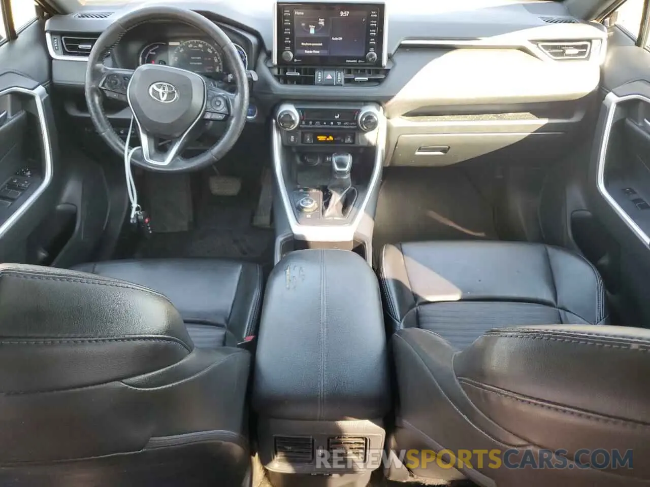 8 Фотография поврежденного автомобиля JTMEWRFV6KJ003641 TOYOTA RAV4 2019
