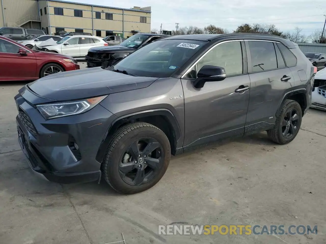 1 Фотография поврежденного автомобиля JTMEWRFV6KJ013084 TOYOTA RAV4 2019