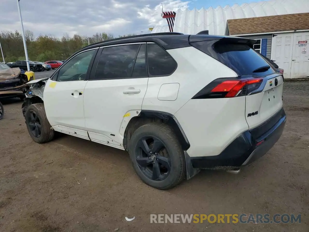 2 Photograph of a damaged car JTMEWRFV6KJ018494 TOYOTA RAV4 2019