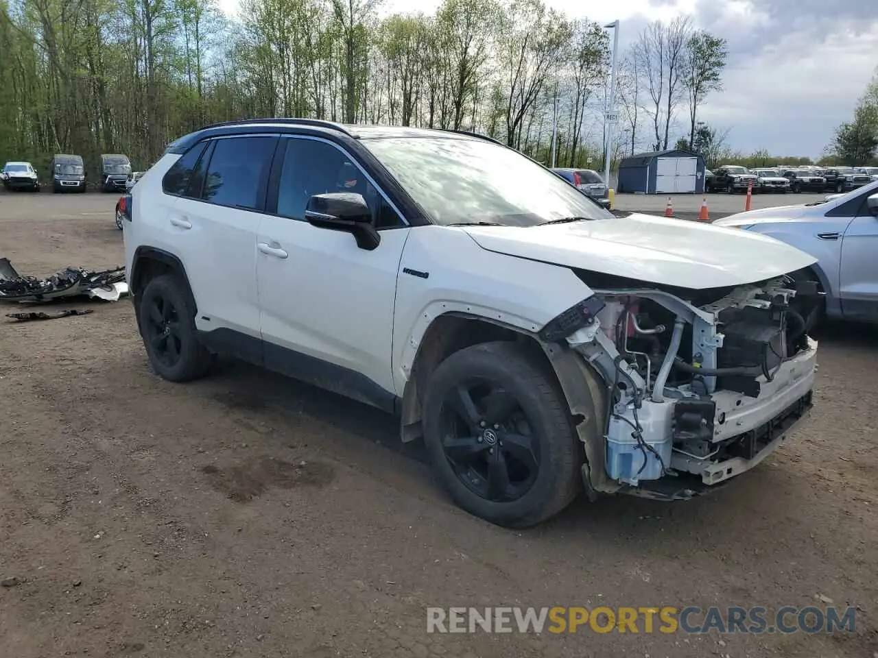 4 Photograph of a damaged car JTMEWRFV6KJ018494 TOYOTA RAV4 2019
