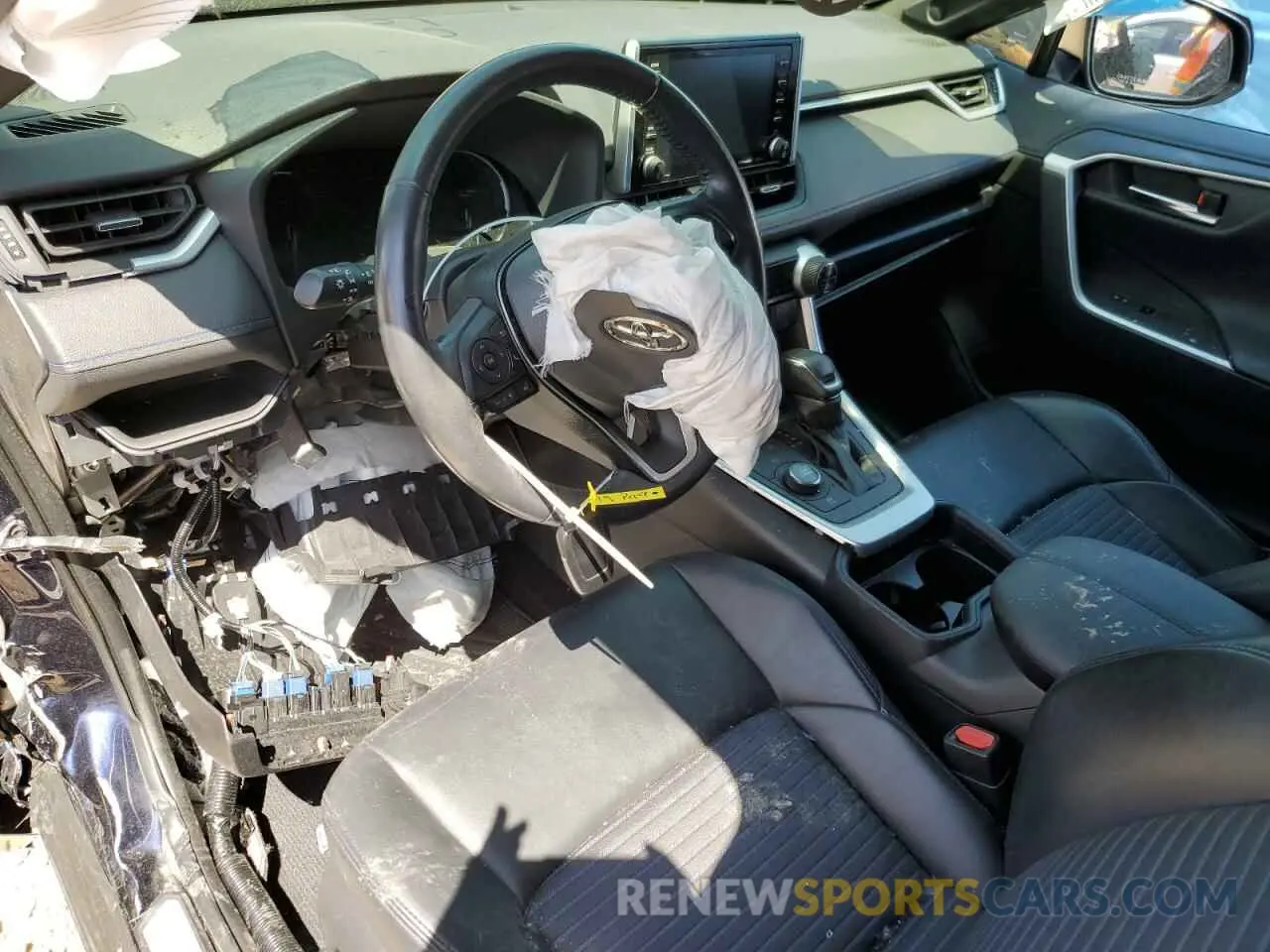 8 Photograph of a damaged car JTMEWRFV8KD520292 TOYOTA RAV4 2019