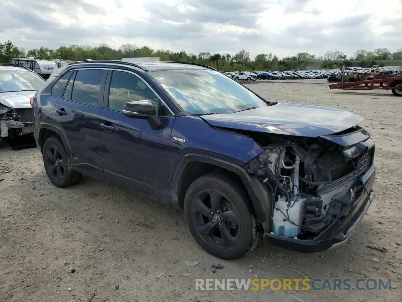 4 Фотография поврежденного автомобиля JTMEWRFV8KJ015824 TOYOTA RAV4 2019