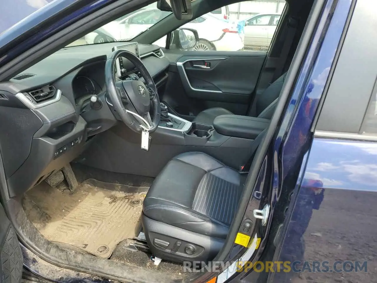 7 Фотография поврежденного автомобиля JTMEWRFV8KJ015824 TOYOTA RAV4 2019