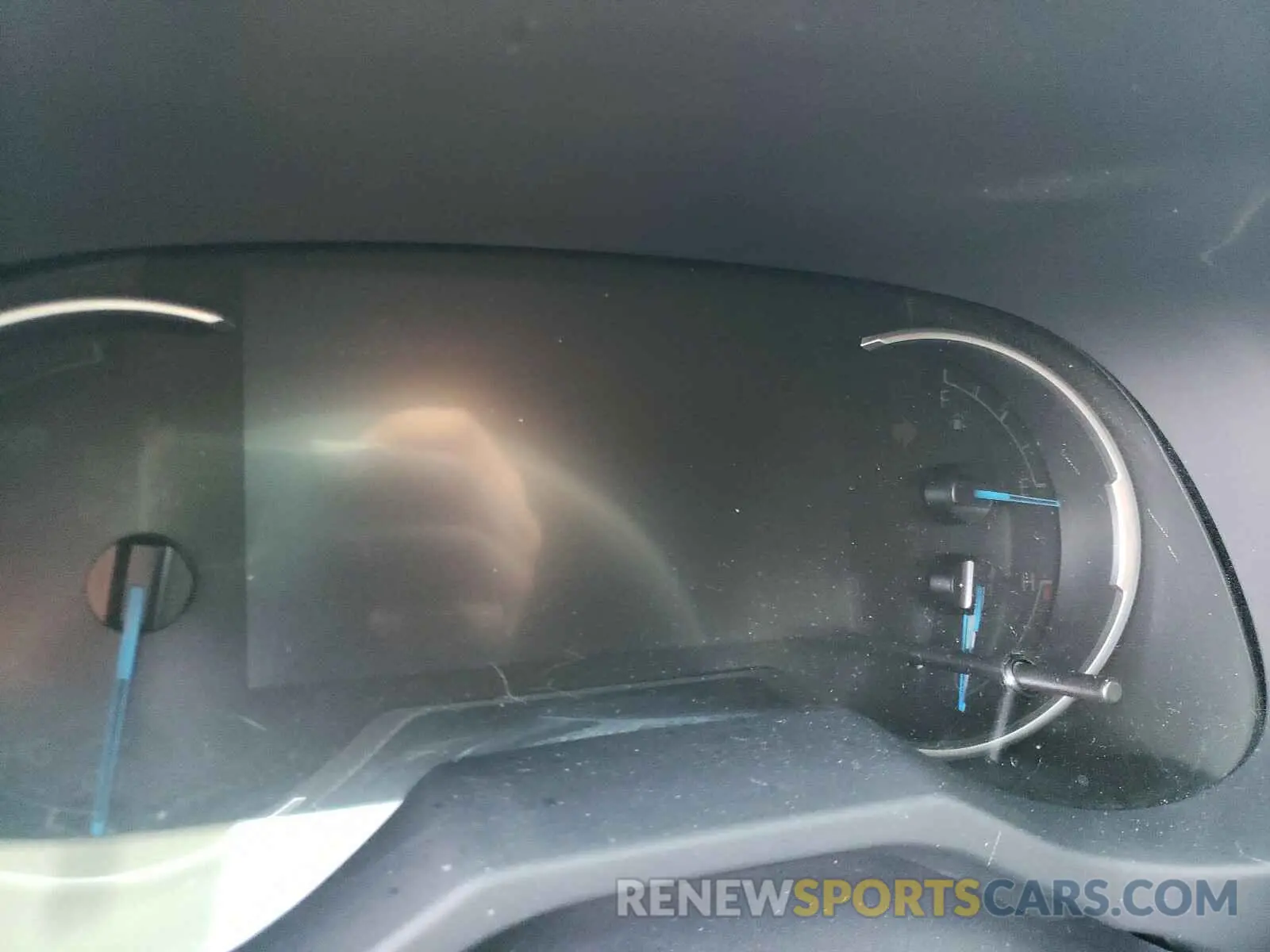 8 Photograph of a damaged car JTMEWRFV9KJ011426 TOYOTA RAV4 2019