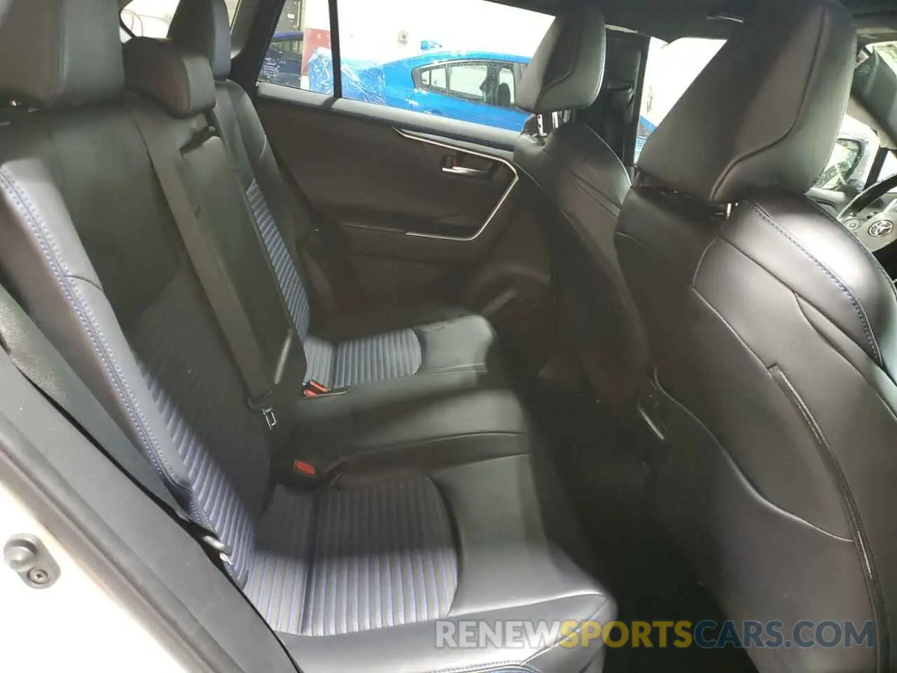 11 Фотография поврежденного автомобиля JTMEWRFVXKD510024 TOYOTA RAV4 2019