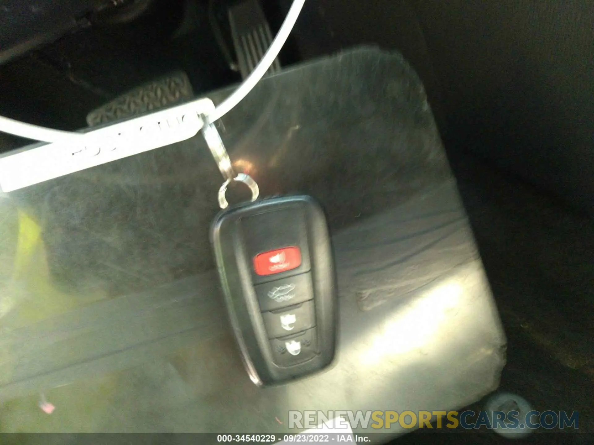 11 Фотография поврежденного автомобиля JTMEWRFVXKJ016599 TOYOTA RAV4 2019