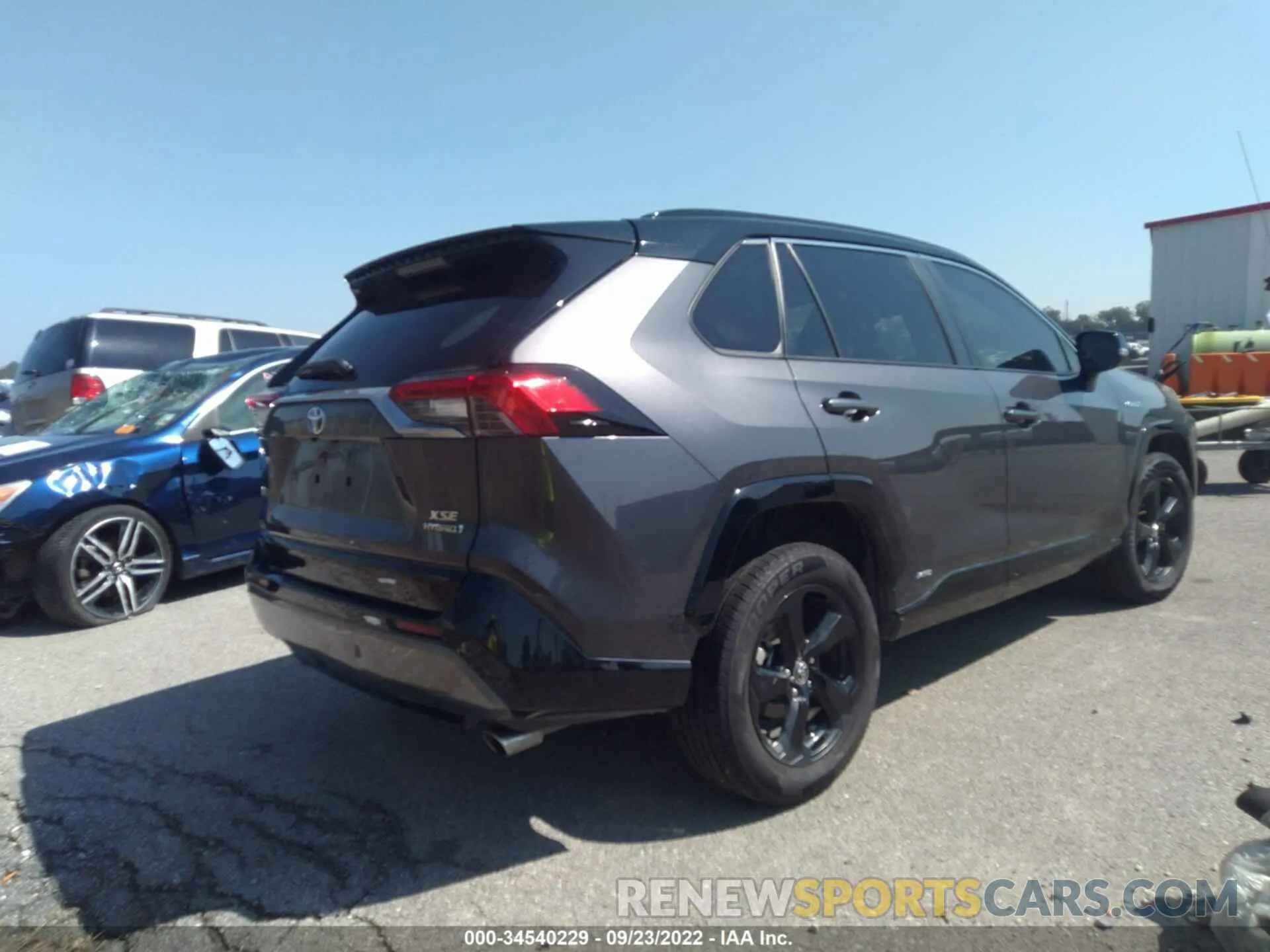 4 Фотография поврежденного автомобиля JTMEWRFVXKJ016599 TOYOTA RAV4 2019