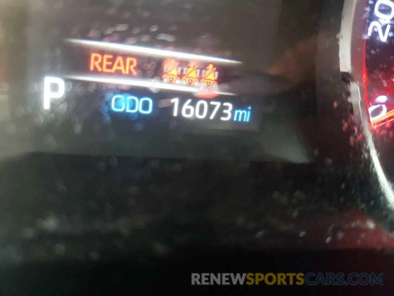 8 Photograph of a damaged car JTMF1RFV0KD002518 TOYOTA RAV4 2019