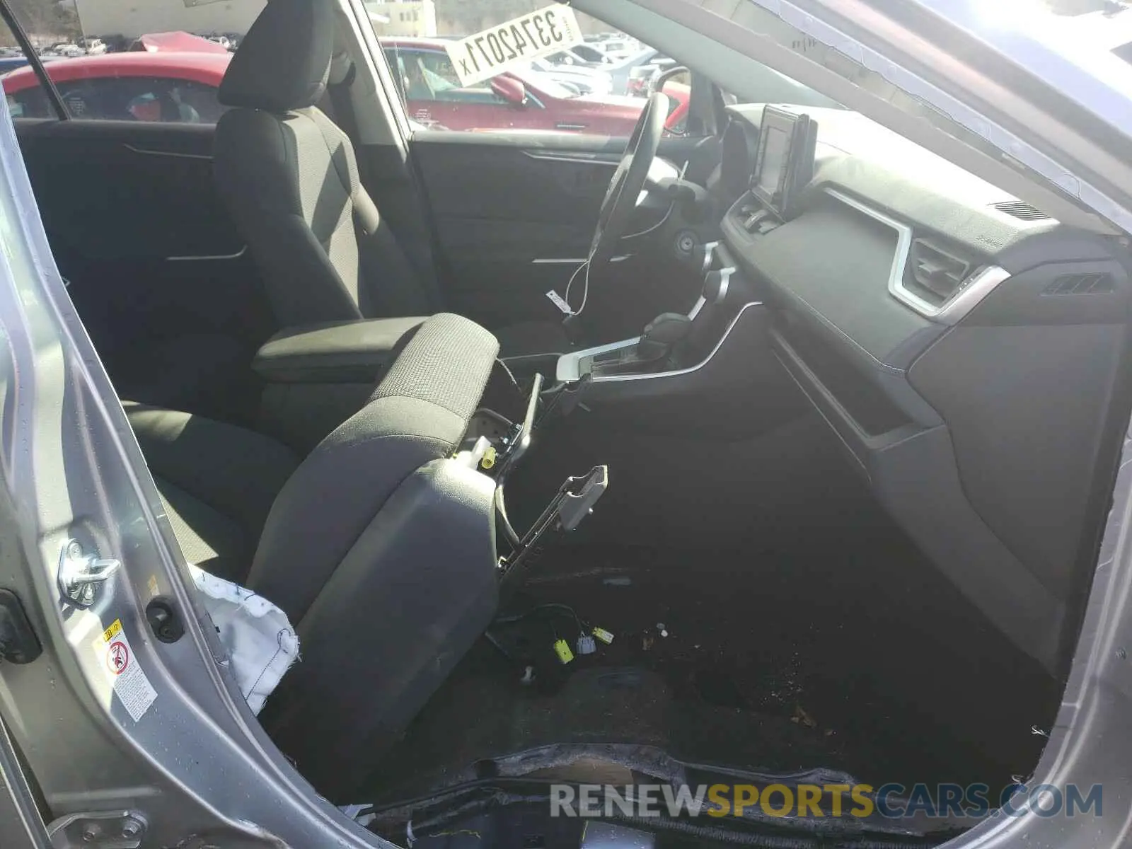 5 Photograph of a damaged car JTMF1RFV0KD501156 TOYOTA RAV4 2019