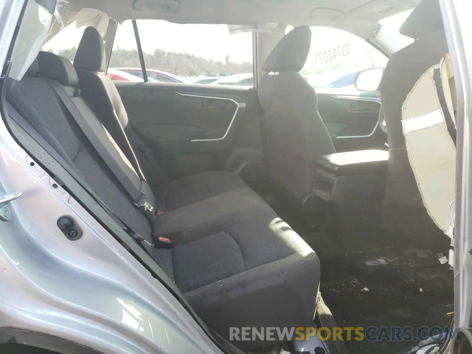 6 Photograph of a damaged car JTMF1RFV0KD501156 TOYOTA RAV4 2019