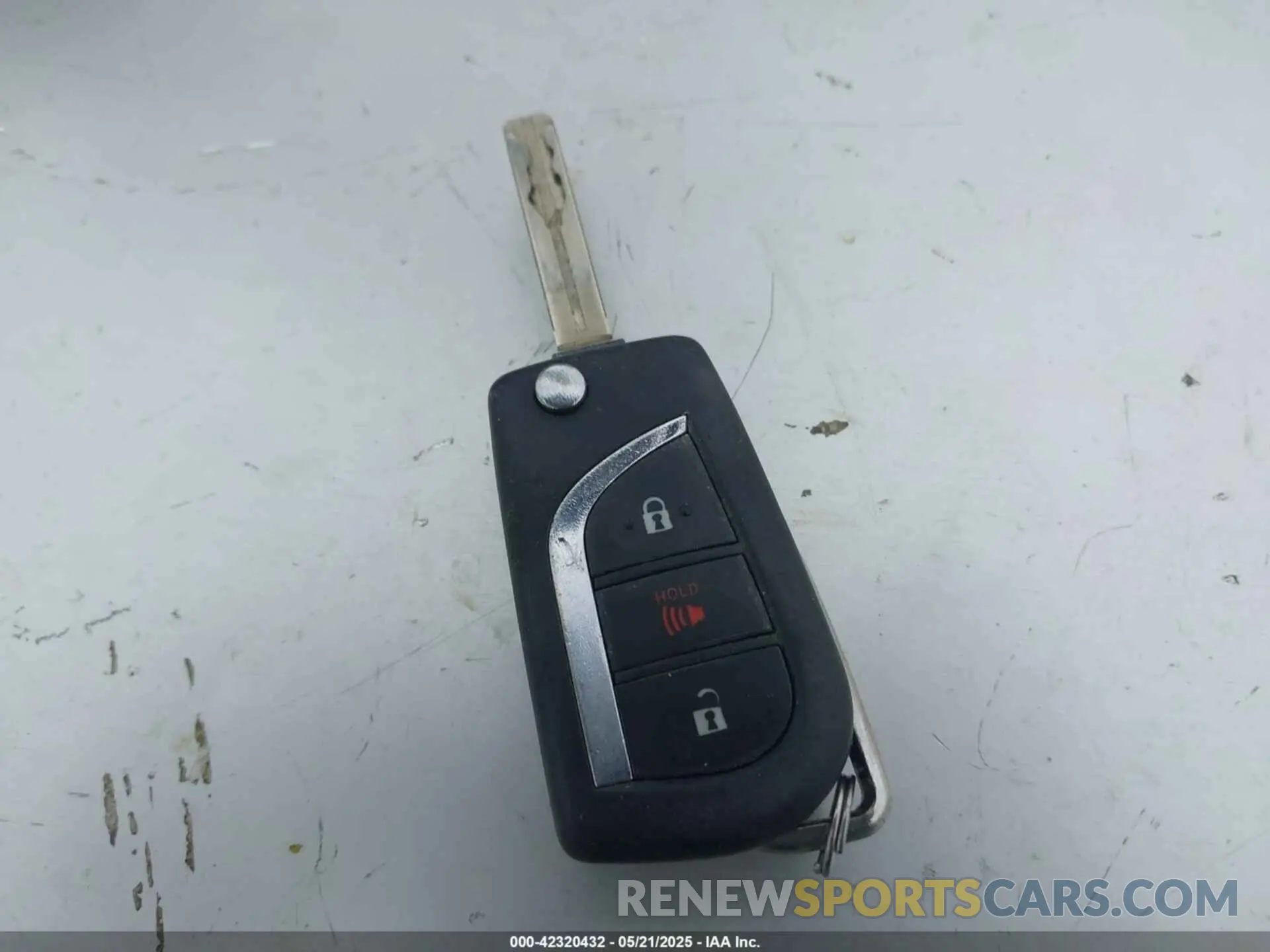11 Фотография поврежденного автомобиля JTMF1RFV0KD517535 TOYOTA RAV4 2019