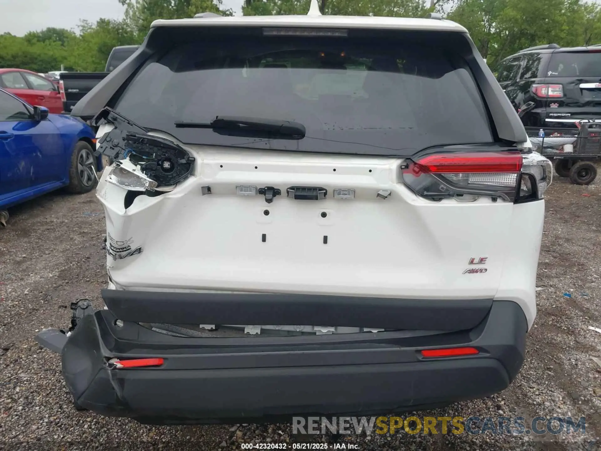 17 Фотография поврежденного автомобиля JTMF1RFV0KD517535 TOYOTA RAV4 2019