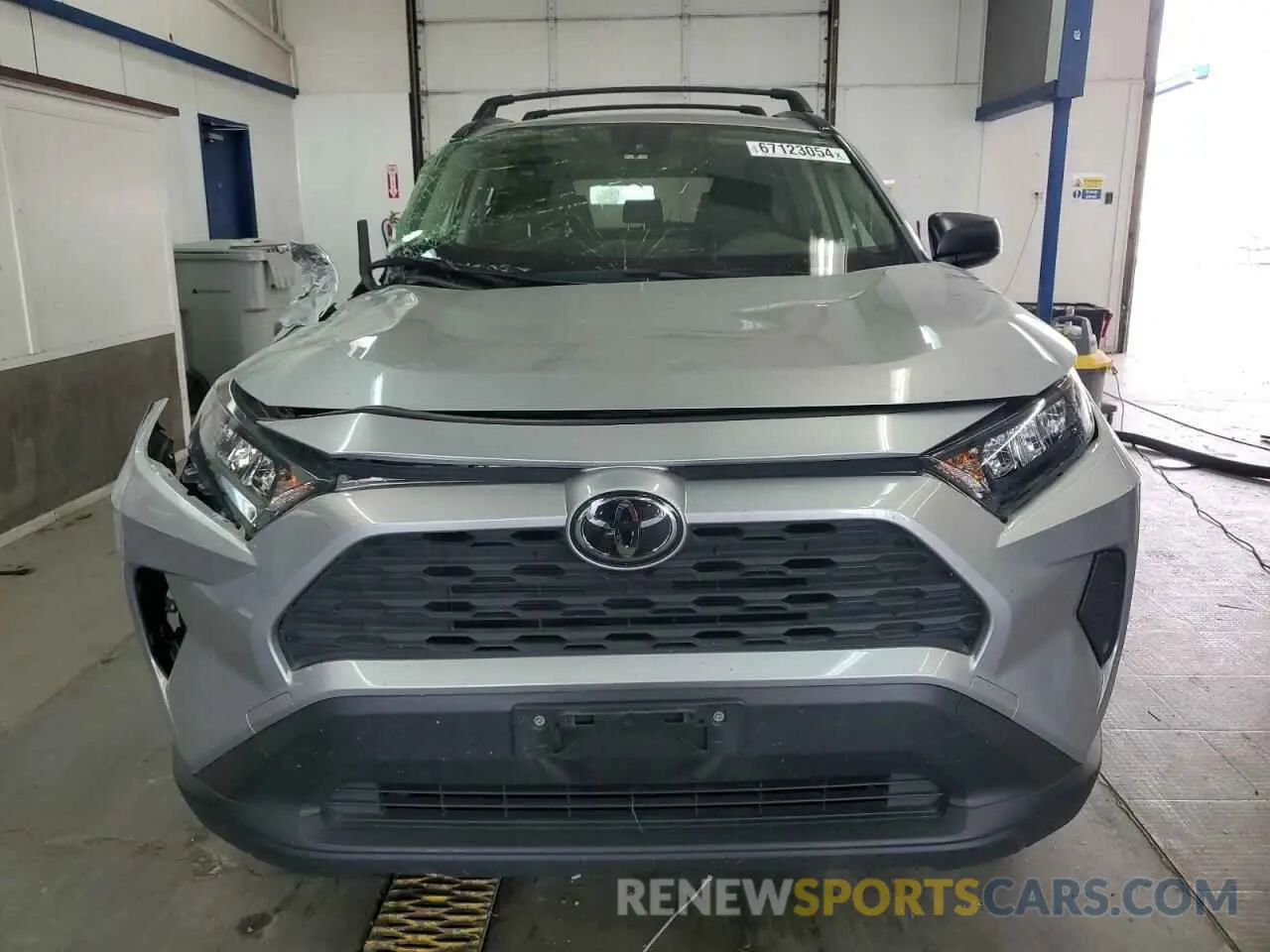 5 Photograph of a damaged car JTMF1RFV0KJ002259 TOYOTA RAV4 2019