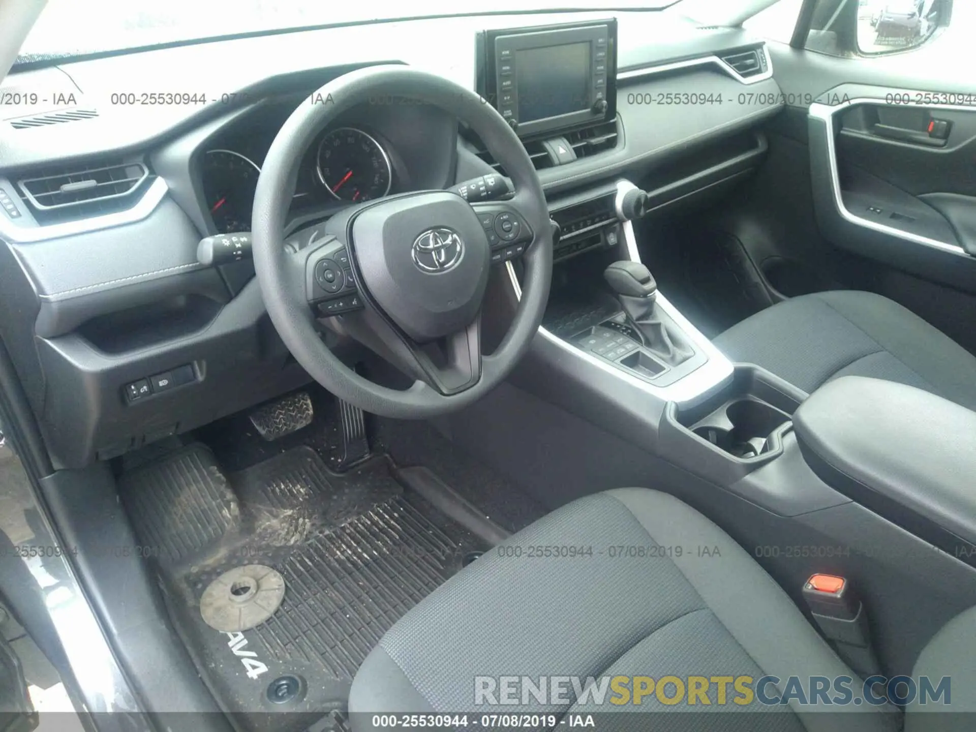 5 Photograph of a damaged car JTMF1RFV2KJ005812 TOYOTA RAV4 2019