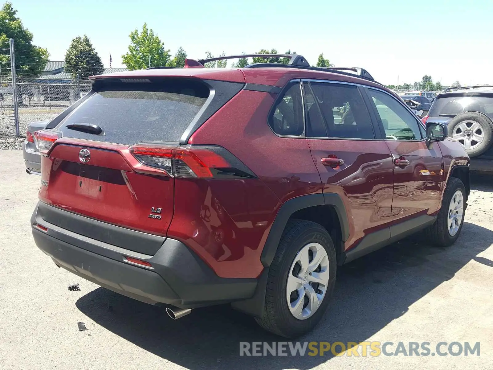 4 Photograph of a damaged car JTMF1RFV2KJ018897 TOYOTA RAV4 2019