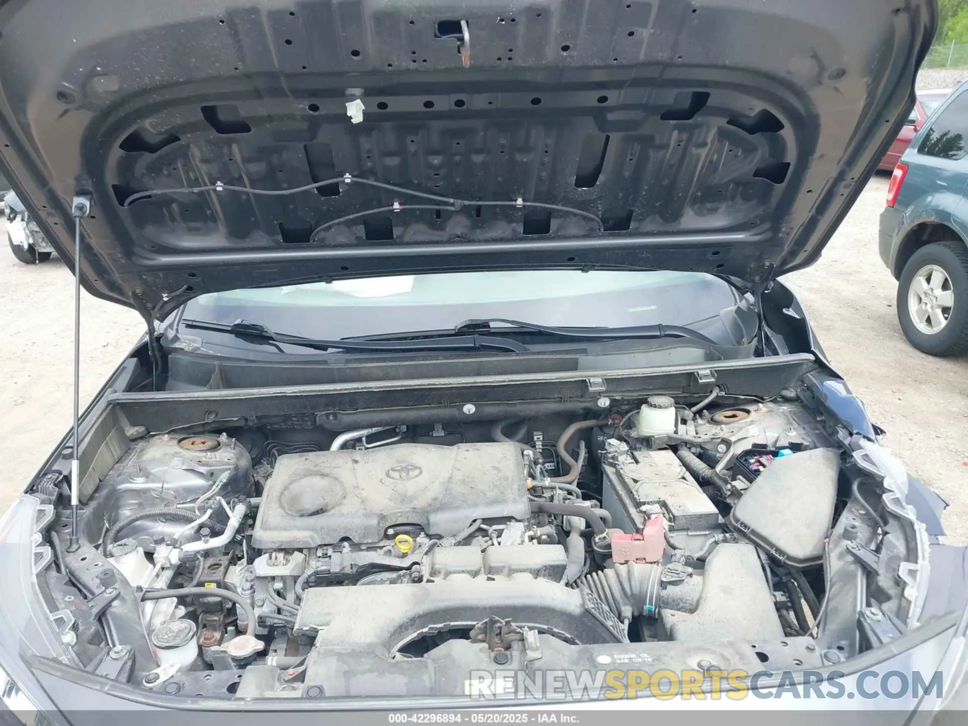10 Photograph of a damaged car JTMF1RFV3KD033374 TOYOTA RAV4 2019