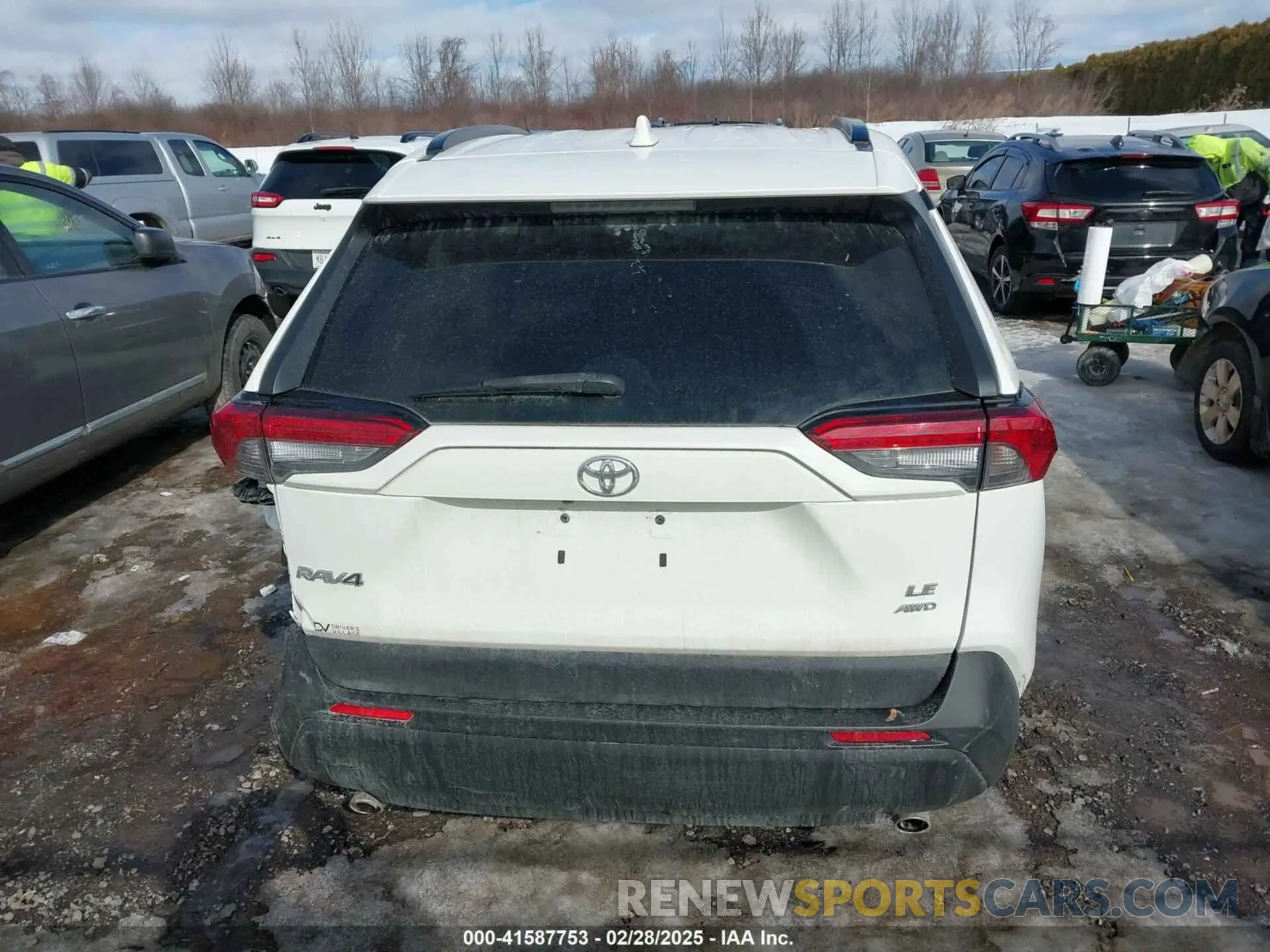 17 Фотография поврежденного автомобиля JTMF1RFV3KD035917 TOYOTA RAV4 2019