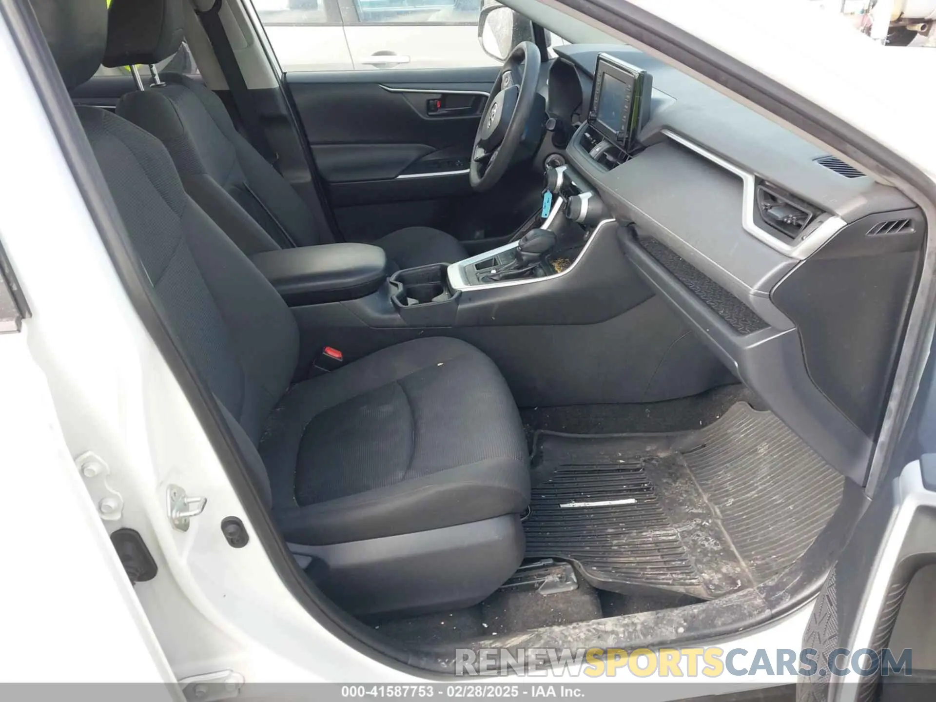 5 Фотография поврежденного автомобиля JTMF1RFV3KD035917 TOYOTA RAV4 2019