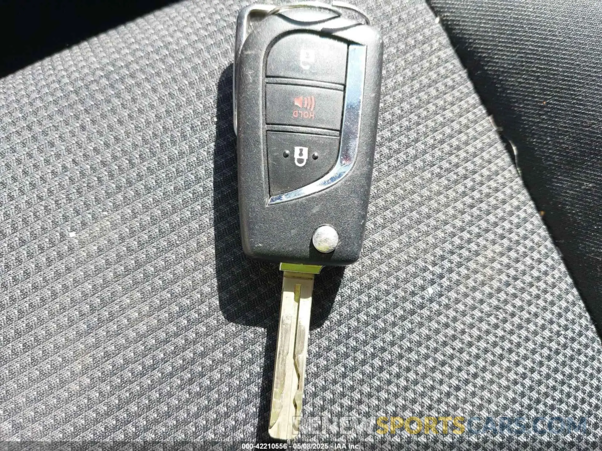 11 Фотография поврежденного автомобиля JTMF1RFV3KJ002983 TOYOTA RAV4 2019