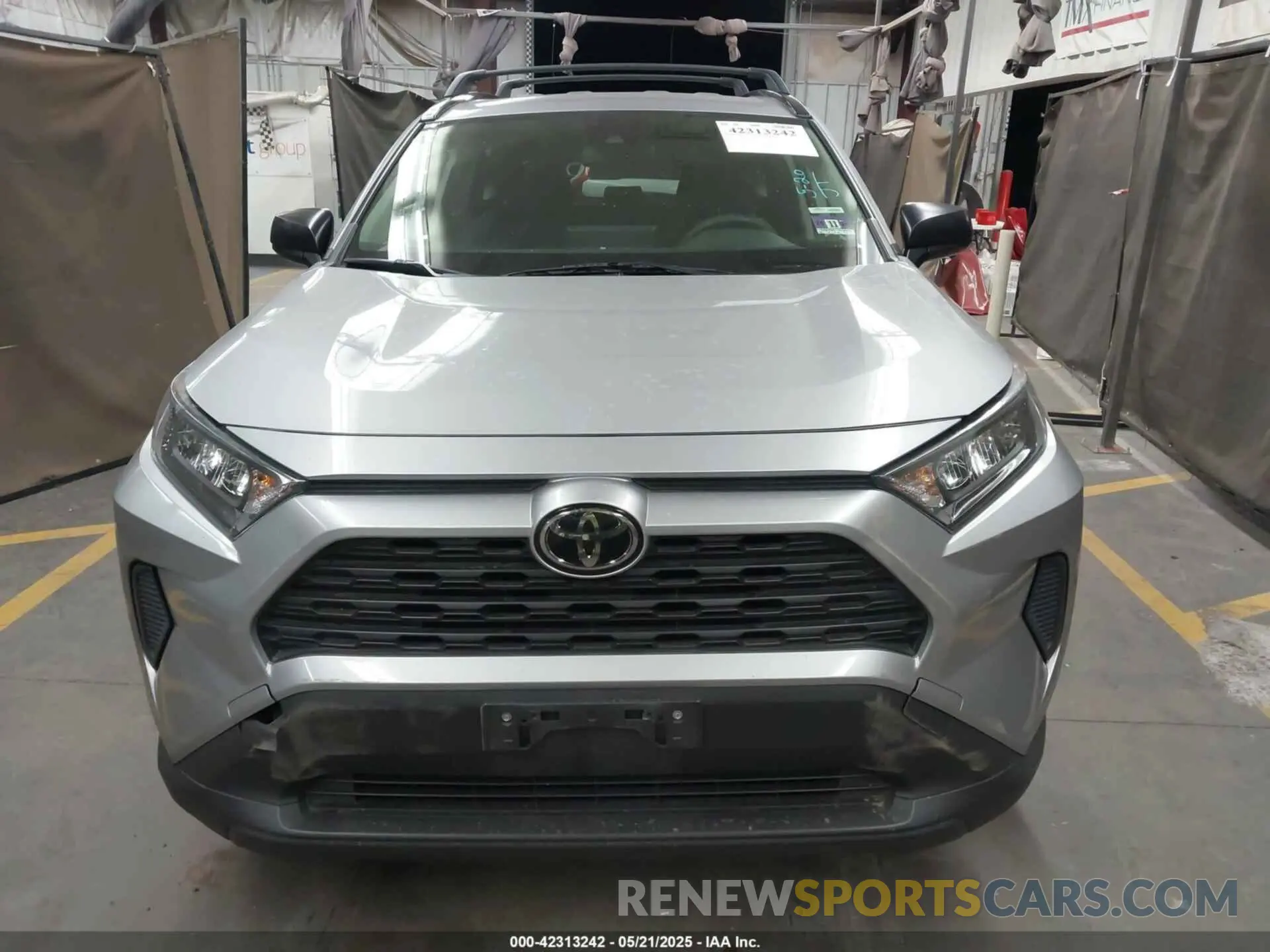12 Photograph of a damaged car JTMF1RFV7KD043650 TOYOTA RAV4 2019