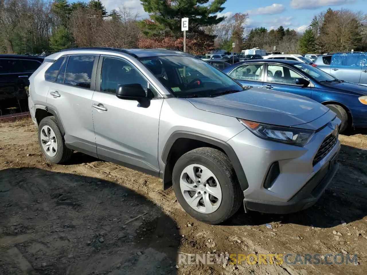 4 Photograph of a damaged car JTMF1RFV8KD015937 TOYOTA RAV4 2019