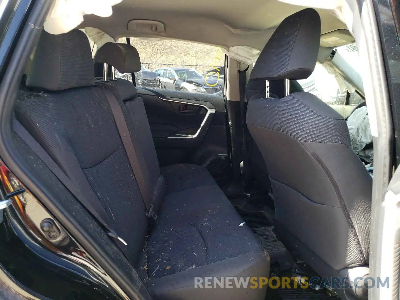 6 Photograph of a damaged car JTMF1RFV9KD005076 TOYOTA RAV4 2019