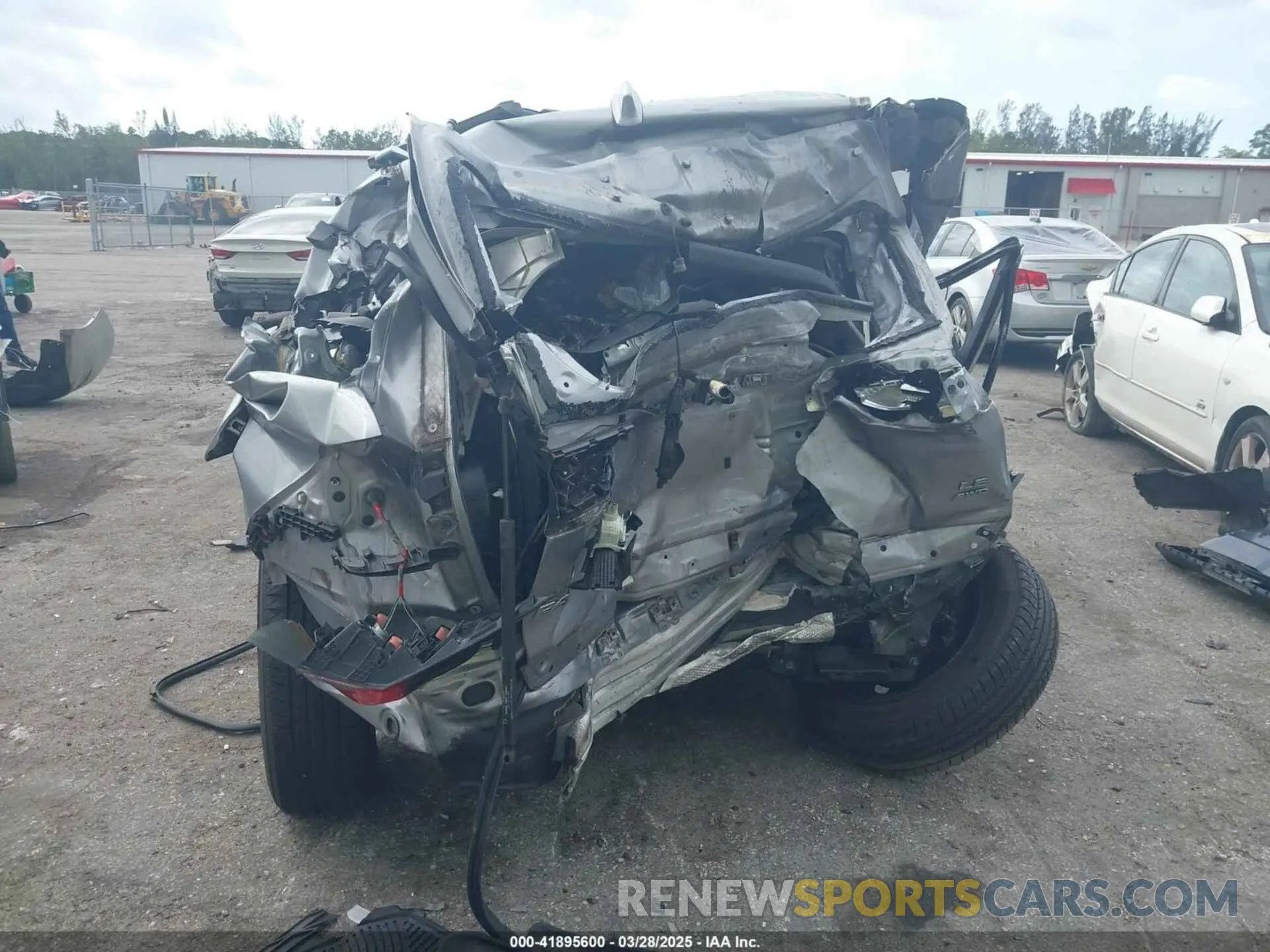 15 Фотография поврежденного автомобиля JTMF1RFV9KD012402 TOYOTA RAV4 2019