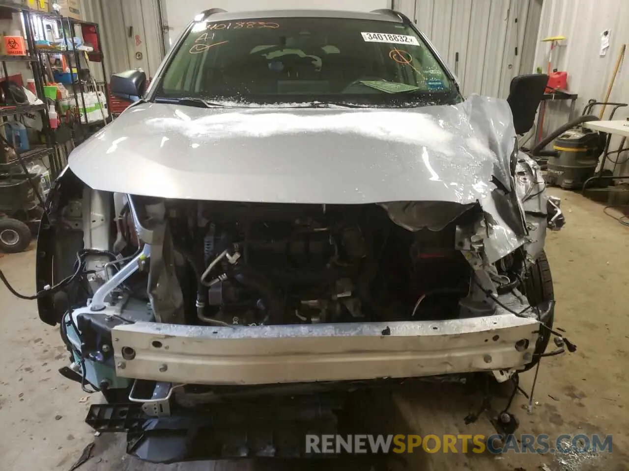 9 Photograph of a damaged car JTMF1RFV9KD044668 TOYOTA RAV4 2019