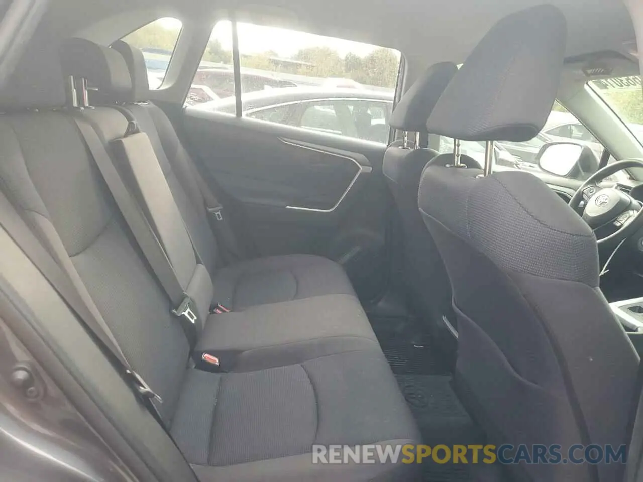 11 Photograph of a damaged car JTMF1RFV9KJ025510 TOYOTA RAV4 2019
