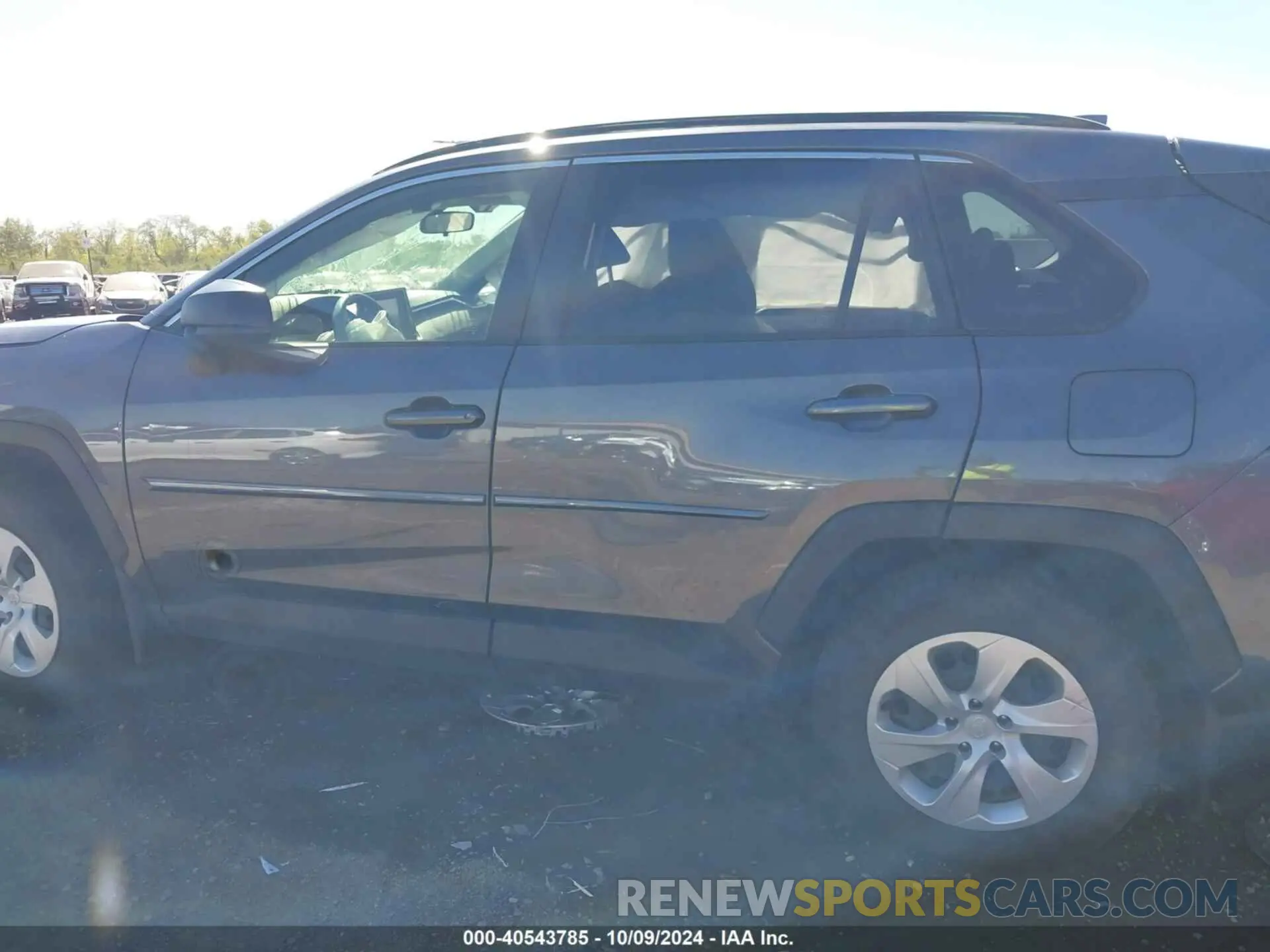 14 Photograph of a damaged car JTMF1RFV9KJ025538 TOYOTA RAV4 2019