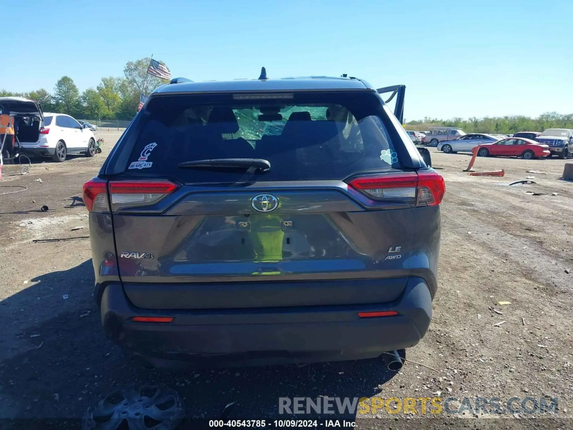 16 Photograph of a damaged car JTMF1RFV9KJ025538 TOYOTA RAV4 2019