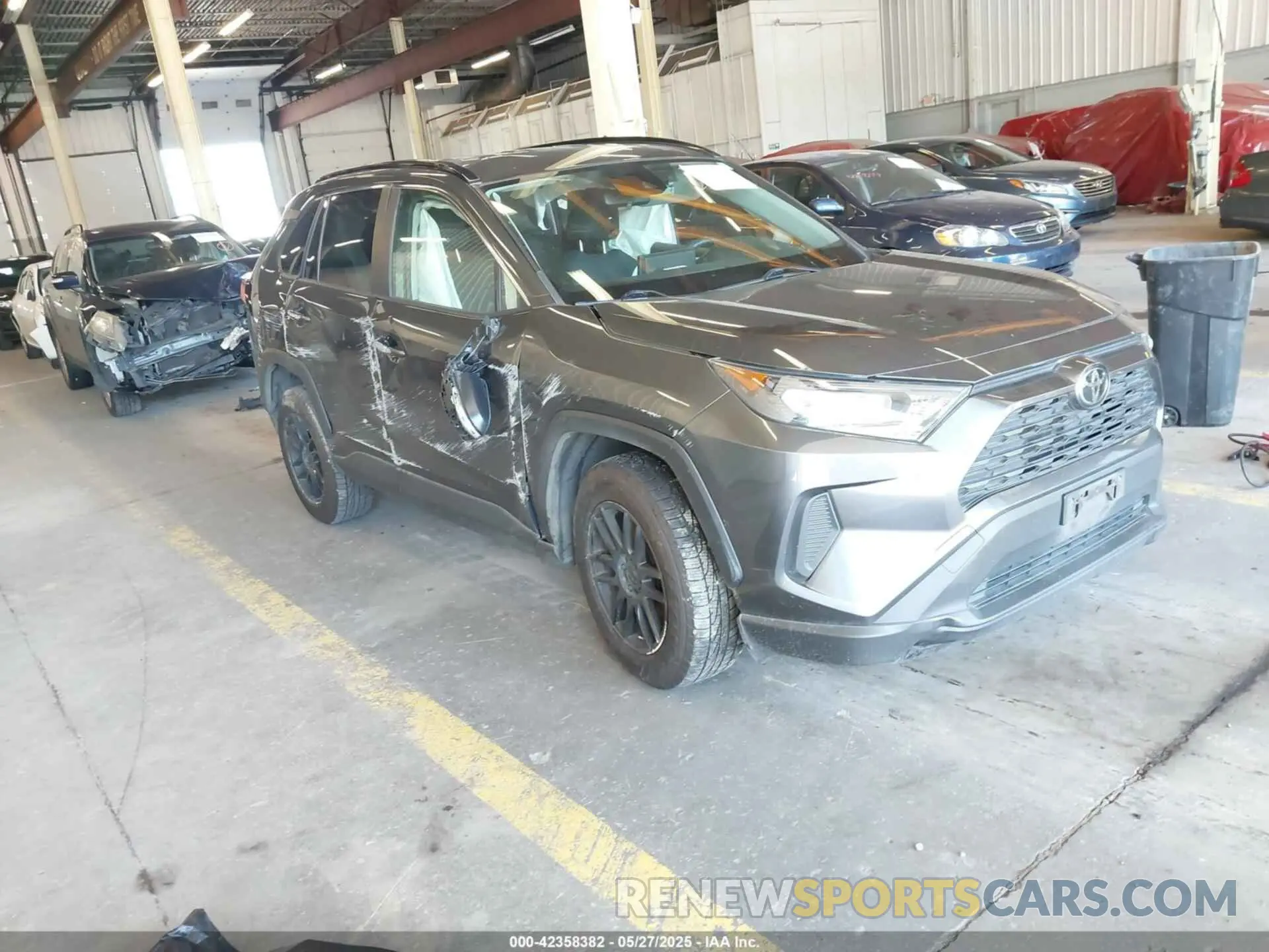 1 Photograph of a damaged car JTMG1RFV1KD030459 TOYOTA RAV4 2019