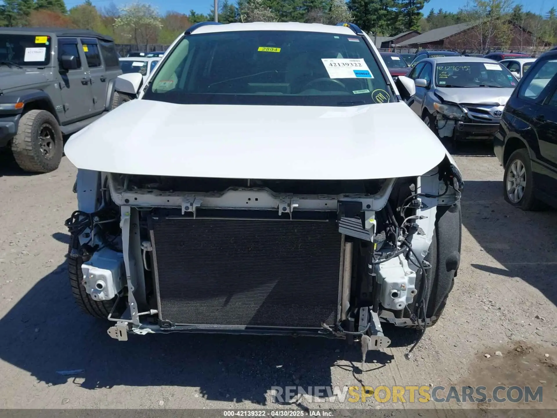 13 Фотография поврежденного автомобиля JTMG1RFV3KD007040 TOYOTA RAV4 2019