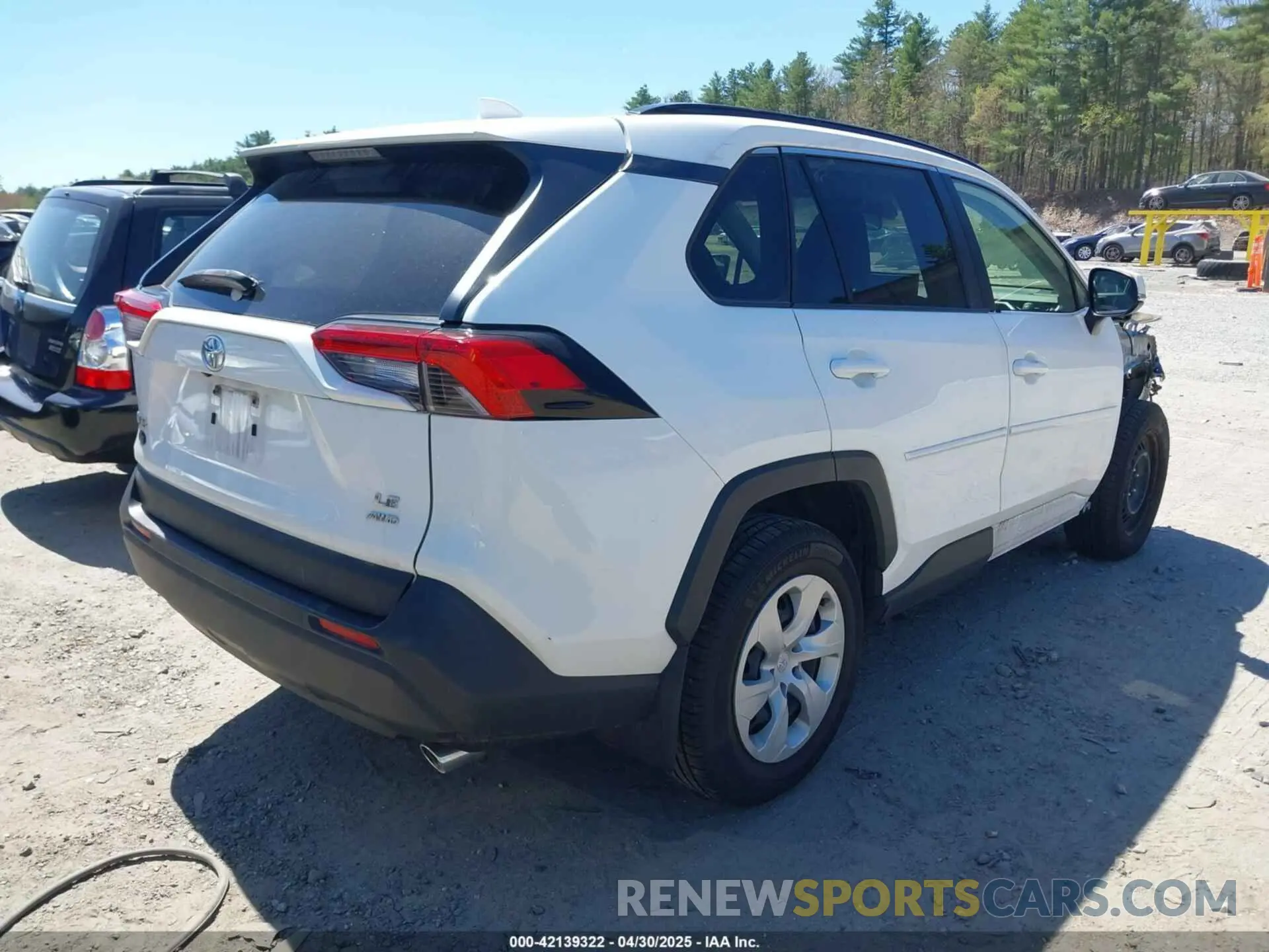 4 Фотография поврежденного автомобиля JTMG1RFV3KD007040 TOYOTA RAV4 2019