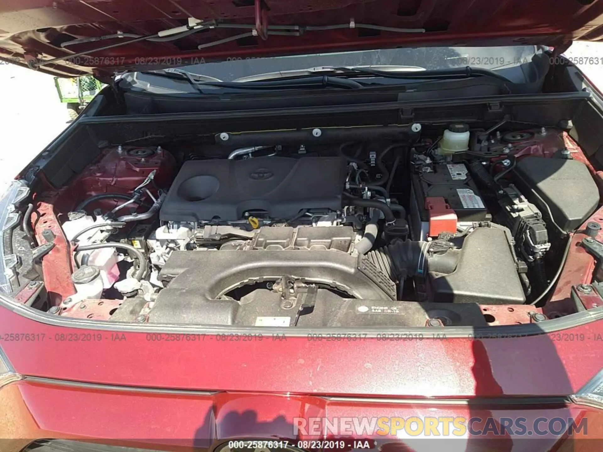 10 Photograph of a damaged car JTMG1RFV3KD010472 TOYOTA RAV4 2019