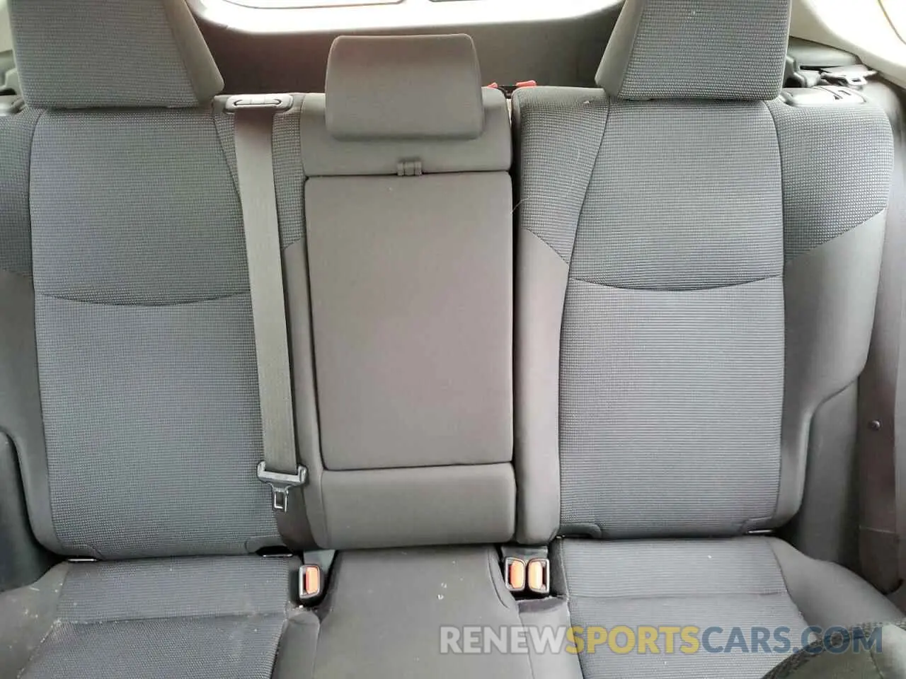 10 Фотография поврежденного автомобиля JTMG1RFV4KD004180 TOYOTA RAV4 2019