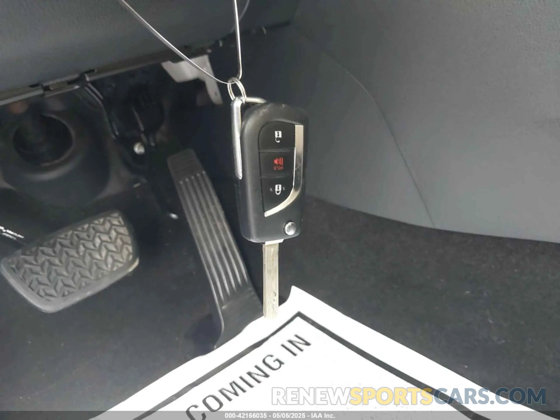 11 Фотография поврежденного автомобиля JTMG1RFV4KD022825 TOYOTA RAV4 2019