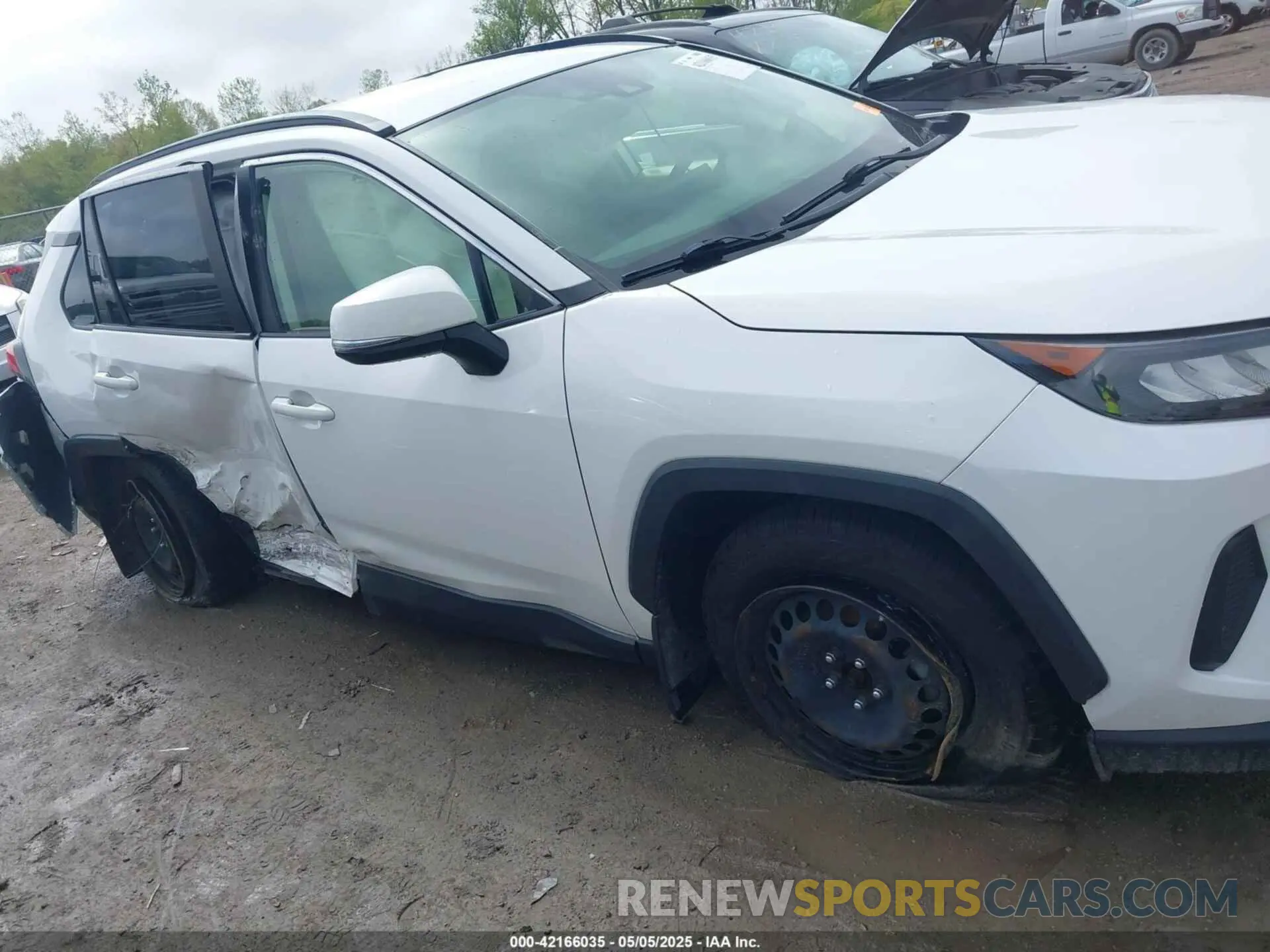14 Фотография поврежденного автомобиля JTMG1RFV4KD022825 TOYOTA RAV4 2019